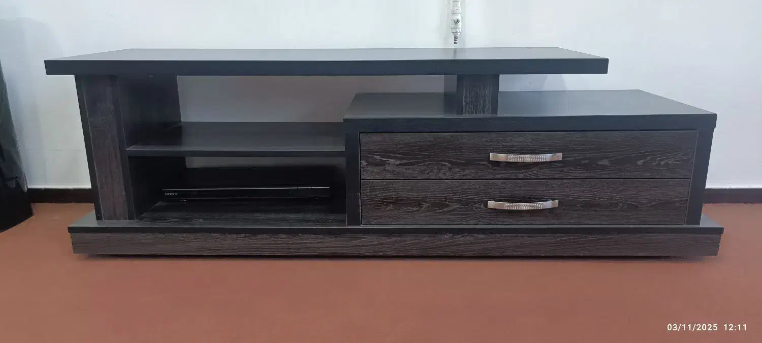 کاناپه و میز زیر ال سی دی|مبلمان خانگی و میز عسلی|دوگنبدان, |دیوار