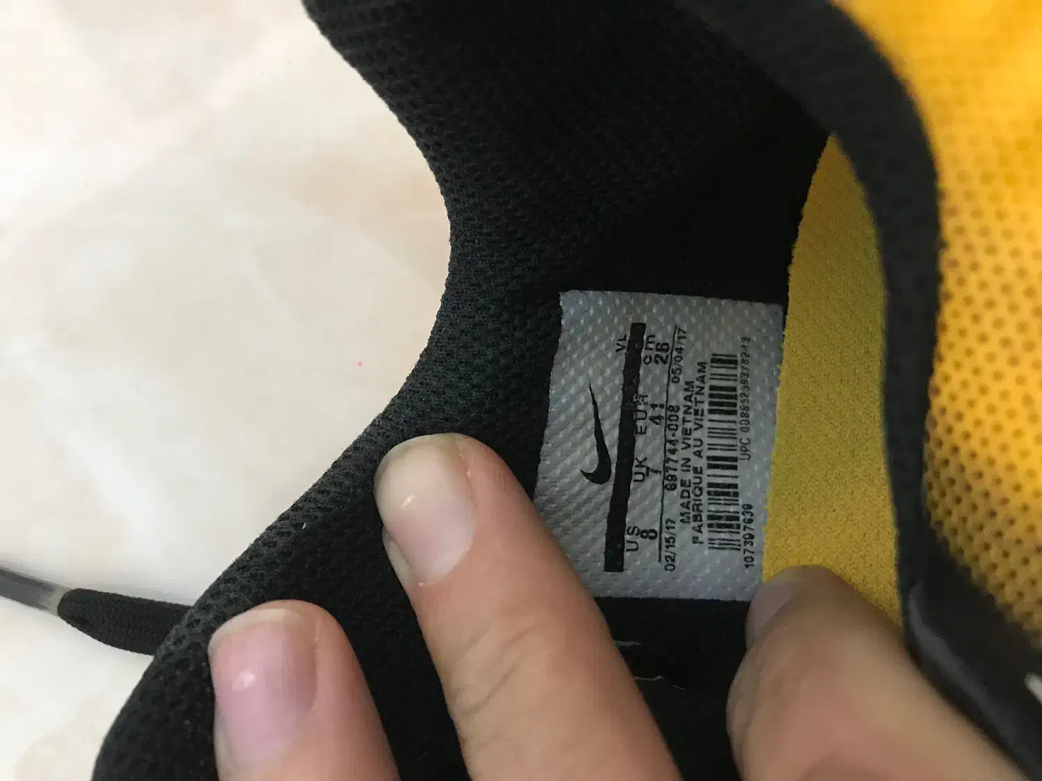 استوک فوتبال|کیف، کفش، کمربند|اندیشه, اندیشه فاز ۵|دیوار