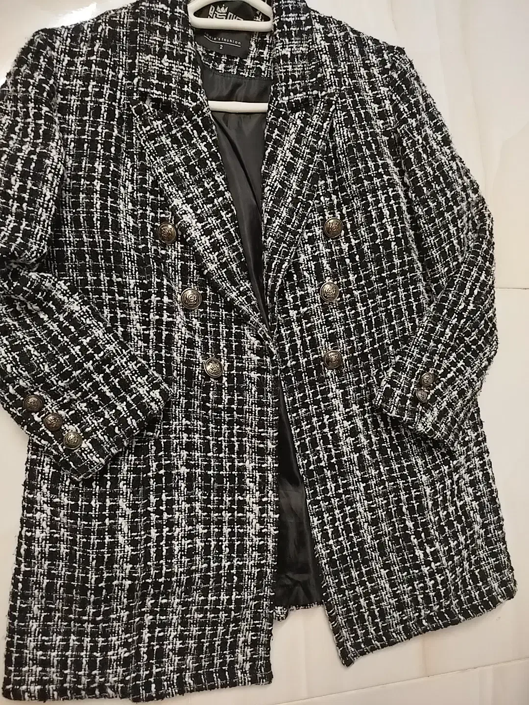 پالتو در حد نونو|لباس|اندیشه, اندیشه فاز ۳|دیوار