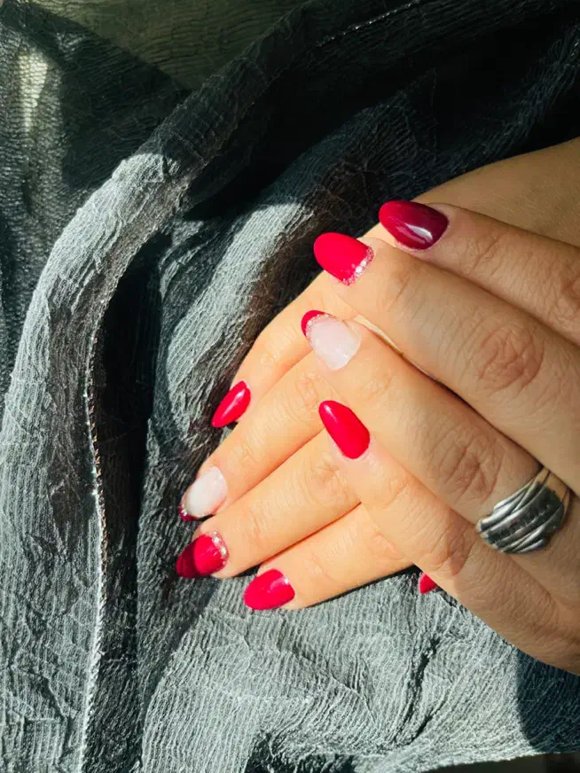 کاشت وترمیم ناخن|خدمات آرایشگری و زیبایی|الوند, |دیوار