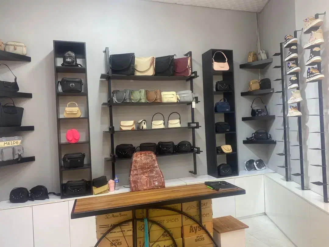 دکور کیف و کفش|فروشگاه و مغازه|گرگان, |دیوار