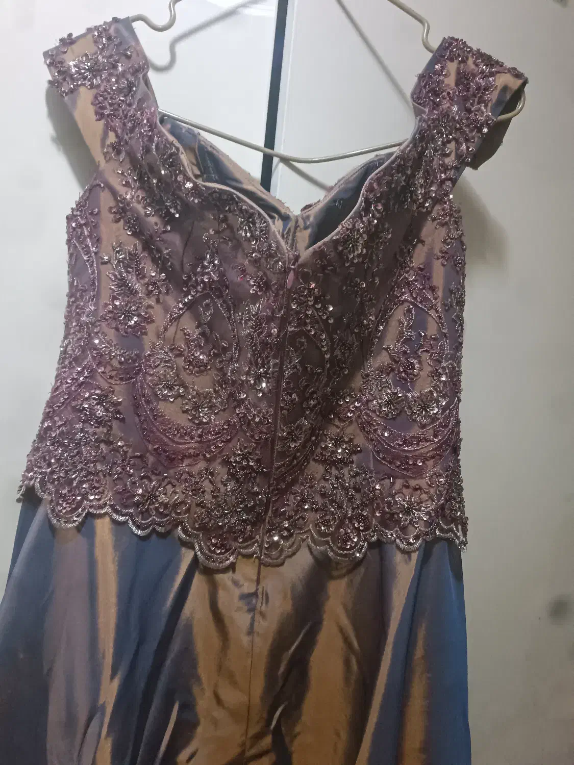 لباس مجلسی|لباس|قزوین, |دیوار