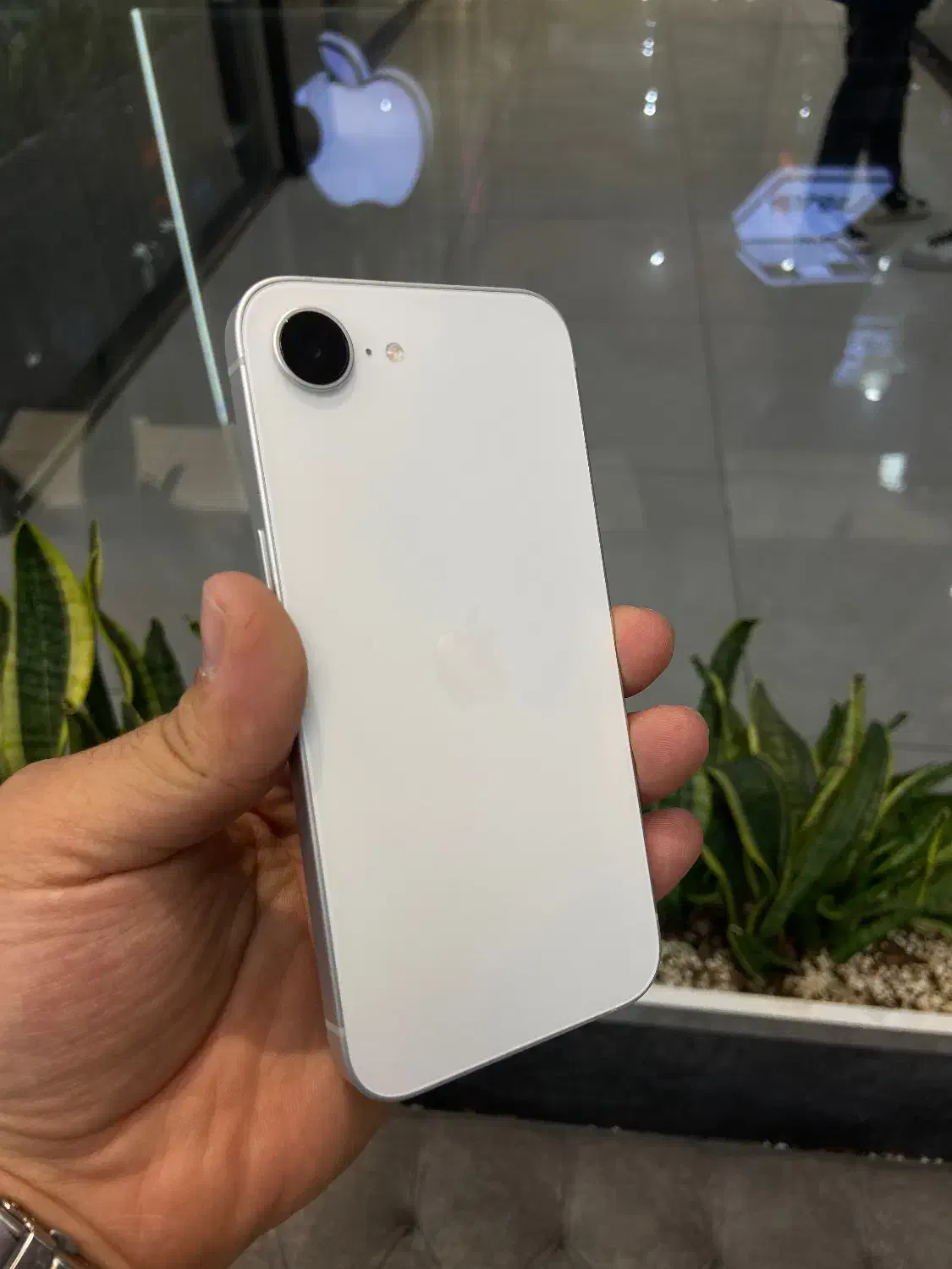 اپل ایفون ۱۶ e رنگ سفید و مشکی اقساط ضمانت طلا|موبایل|اصفهان, مفتح|دیوار