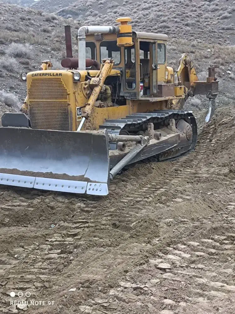 بلدوزر دی۸کا سری ۷۷وی|خودرو سنگین|مشهد, دانشجو|دیوار