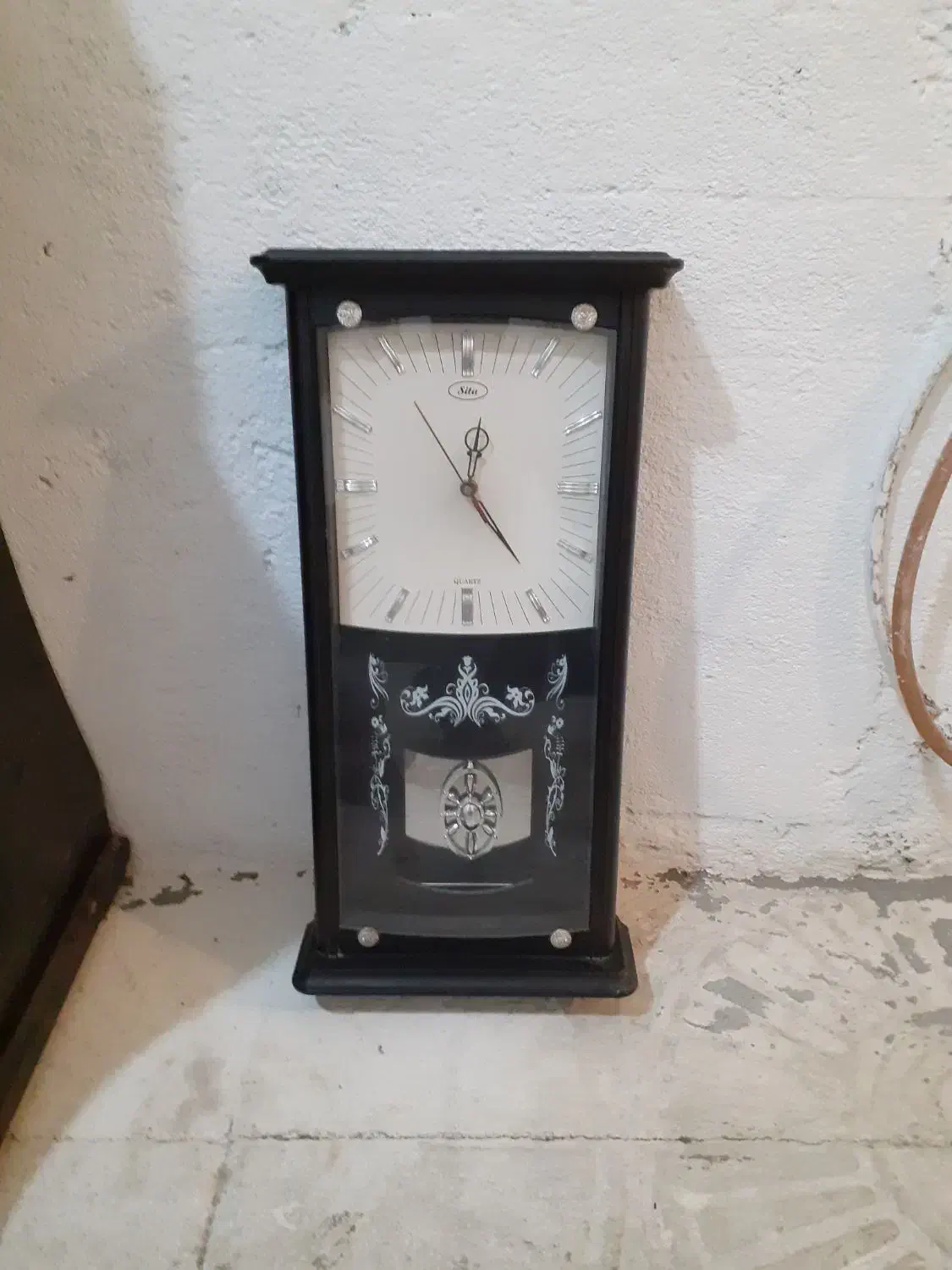 ساعت دیواری سالم جنس اصل|ساعت دیواری و تزئینی|دورود, |دیوار