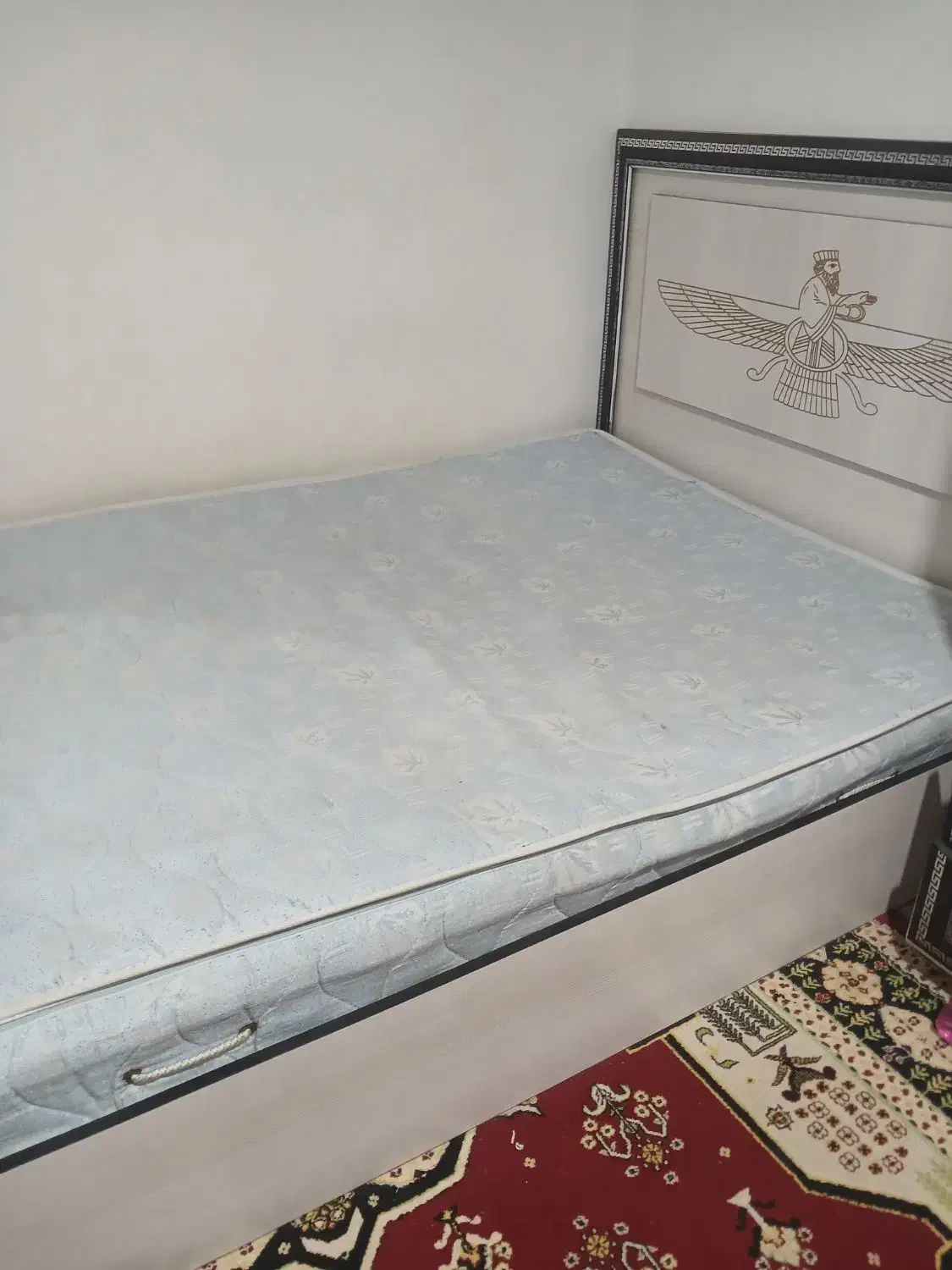 تخت دو نفره بسیار سالم|تخت و سرویس خواب|شهریار, شهرک مصطفی خمینی|دیوار