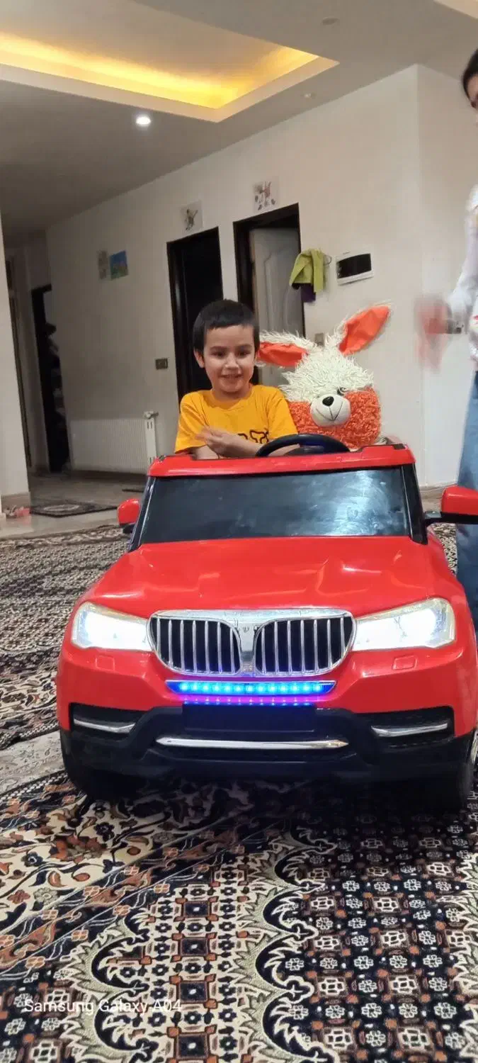 ماشین شارژی چهار موتوره|اسباببازی|بجنورد, |دیوار