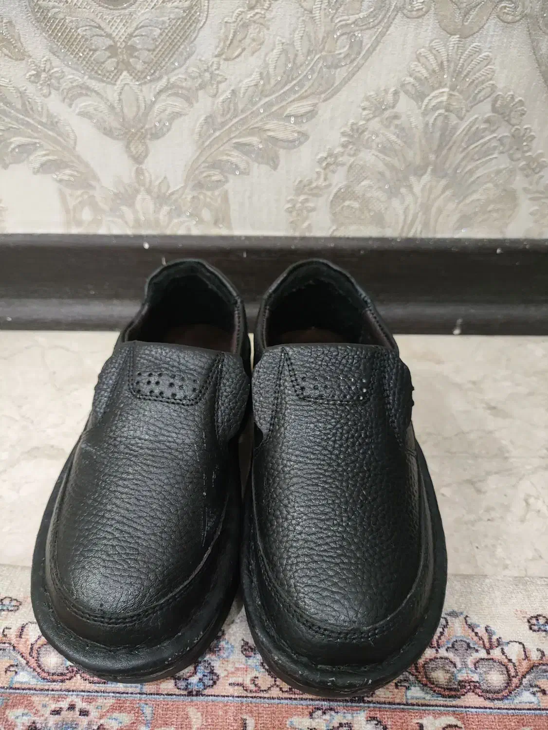 کفش چرم پسرانه|کفش و لباس بچه|تهران, چوب تراش|دیوار