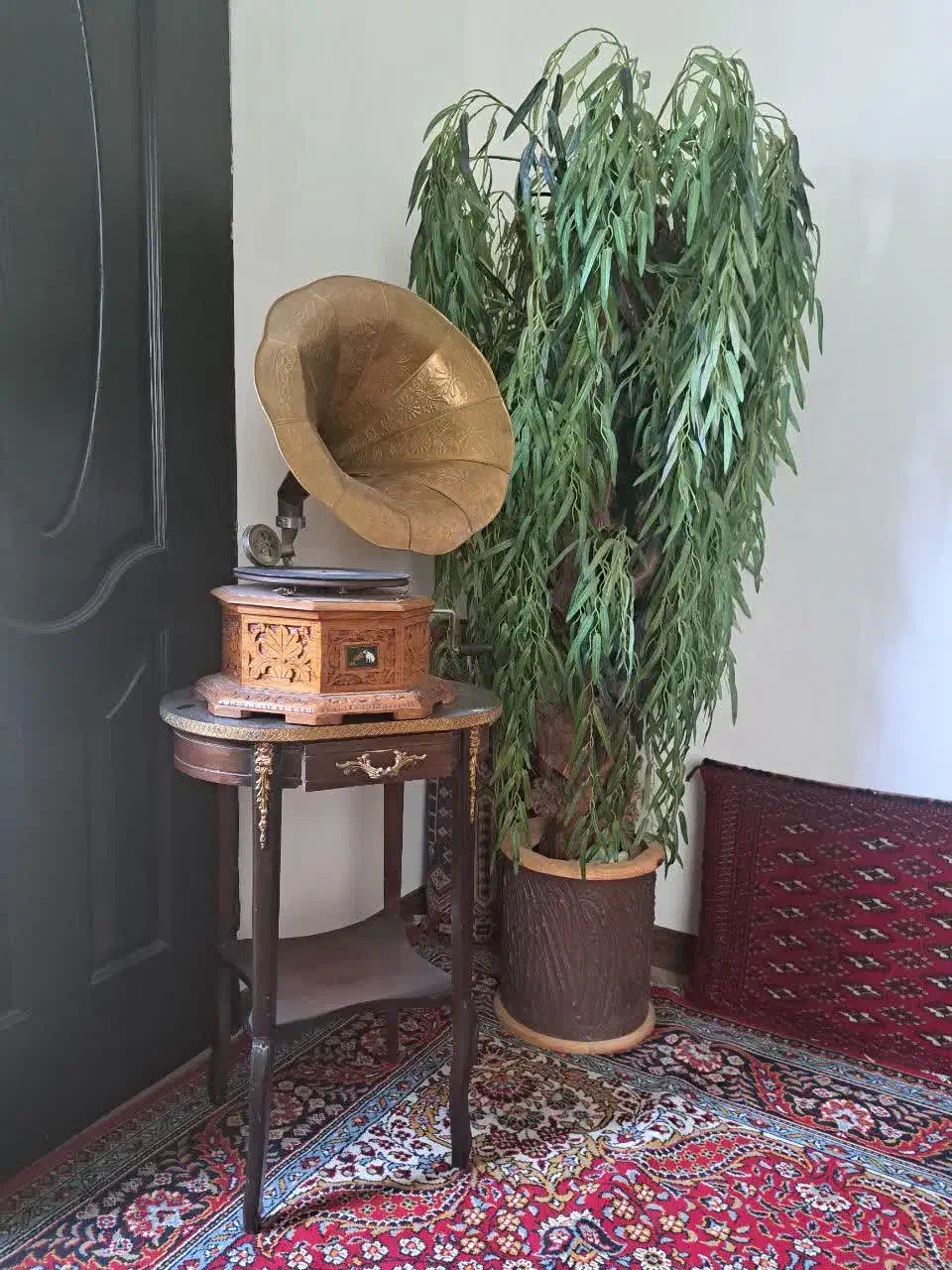 گرامافون|کلکسیون اشیاء عتیقه|مشهد, شهرک لشکر (شهرک غرب)|دیوار