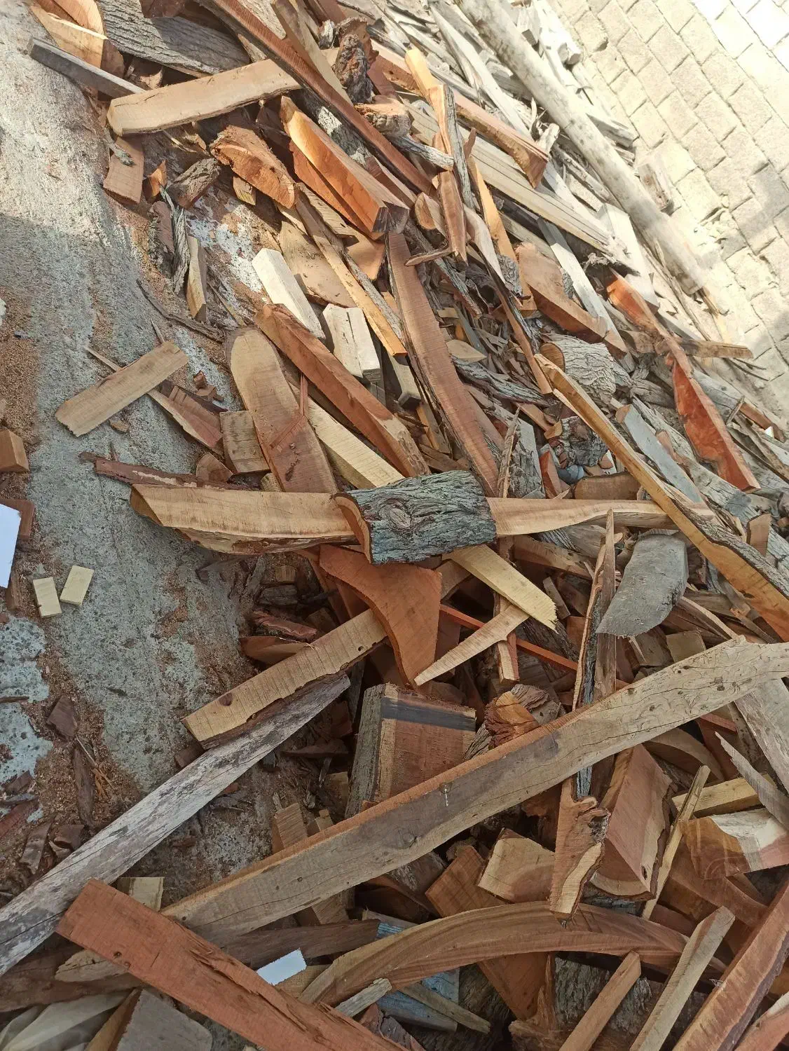 چوب ذغالی فروشی و چوب برش|خدمات پیشه و مهارت|چابهار, |دیوار