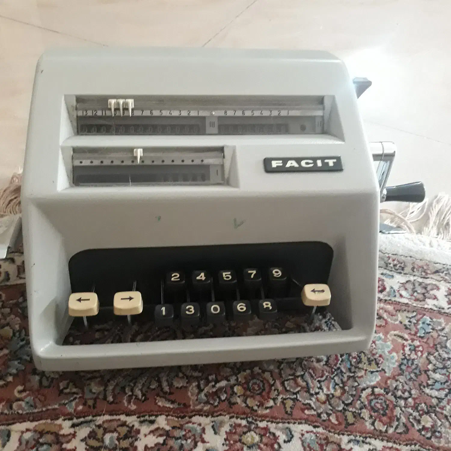 ماشین حساب عتیقه فاسیت|کلکسیون اشیاء عتیقه|تهران, اکباتان|دیوار