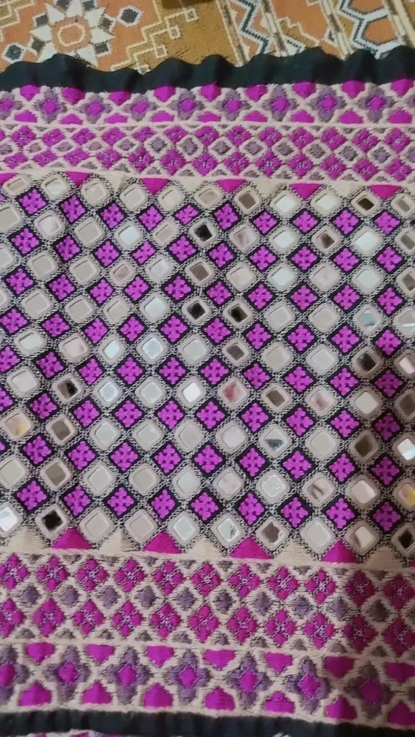 زیح استین|لباس|خاش, |دیوار