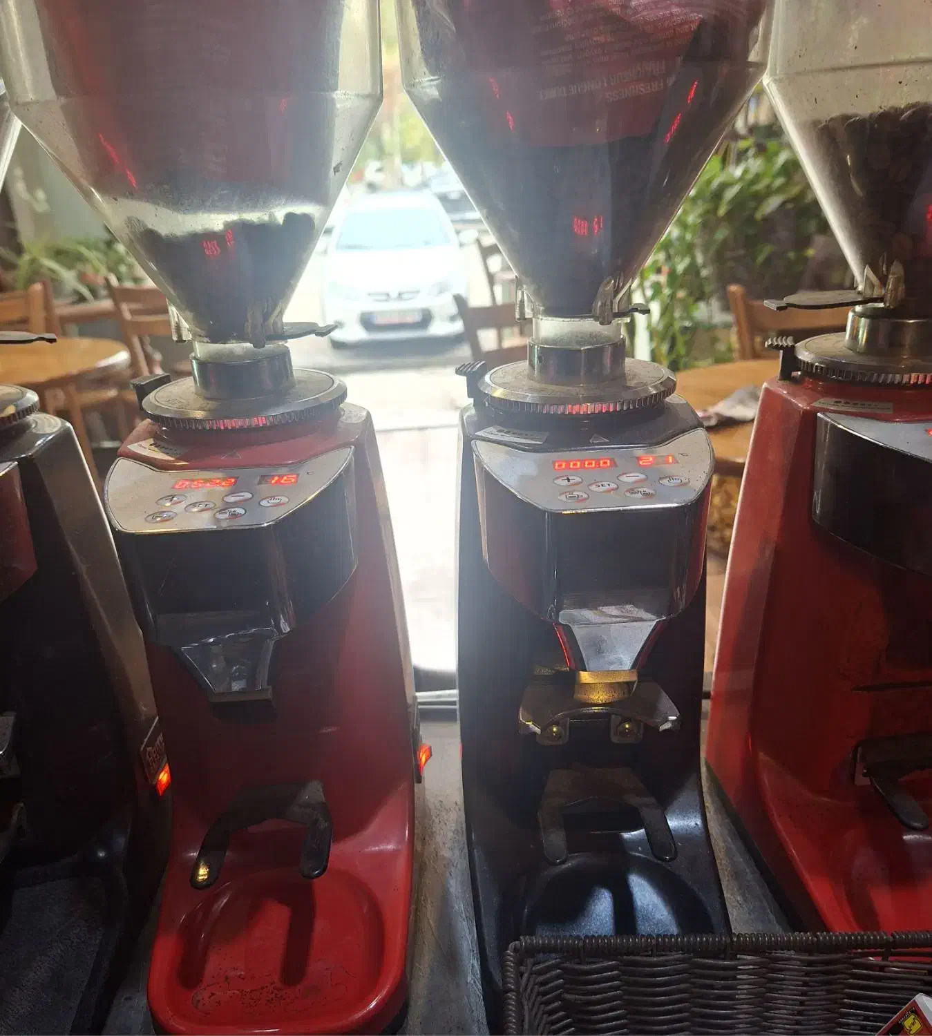 آسیاب هوم ۰۲۱|کافیشاپ و رستوران|شیراز, ترمینال باربری|دیوار