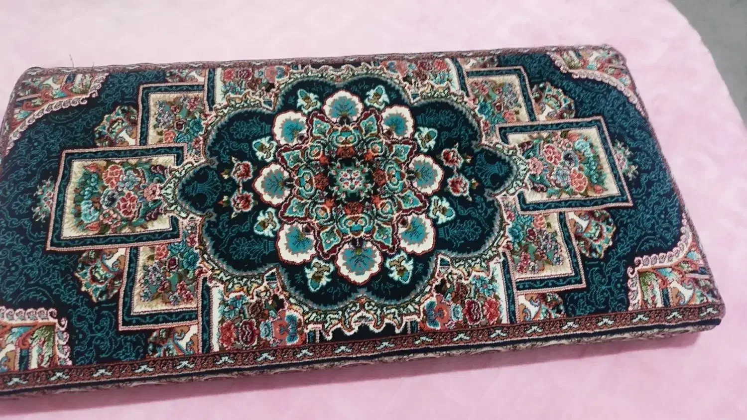 پشتی|پشتی|همدان, |دیوار