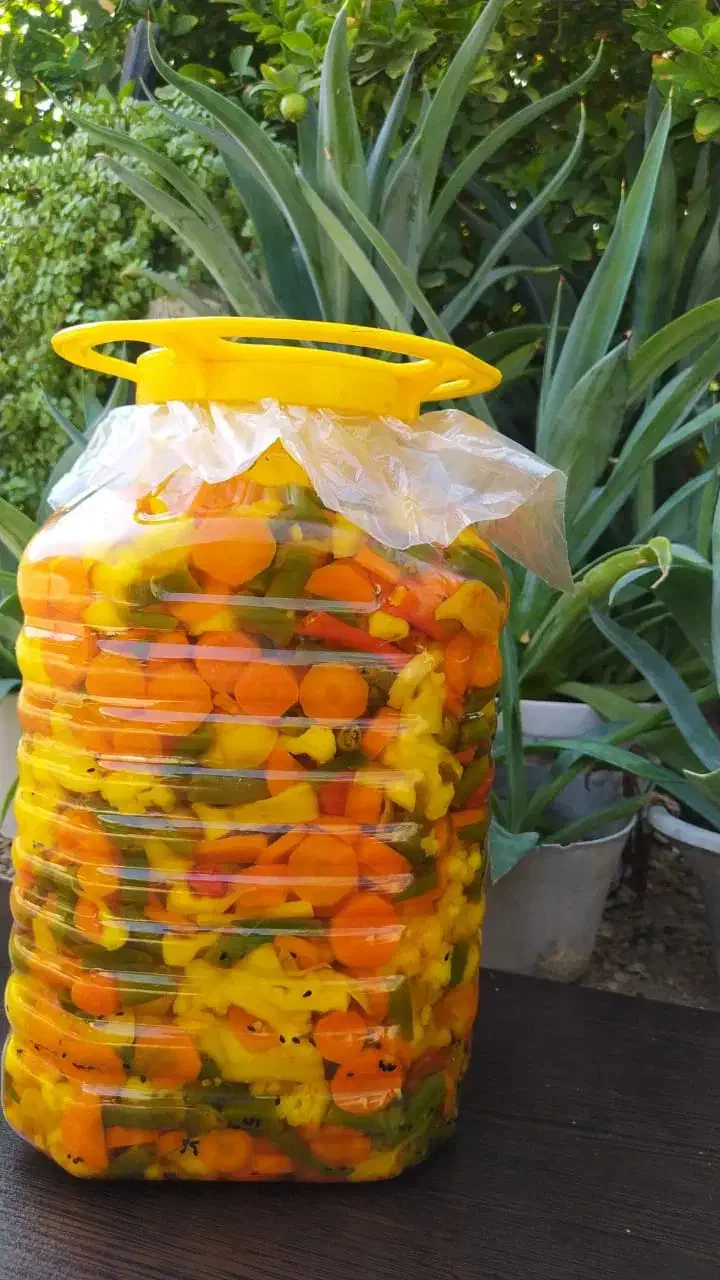 ترشی خانگی خوشمزه|خوردنی و آشامیدنی|اهرم, |دیوار