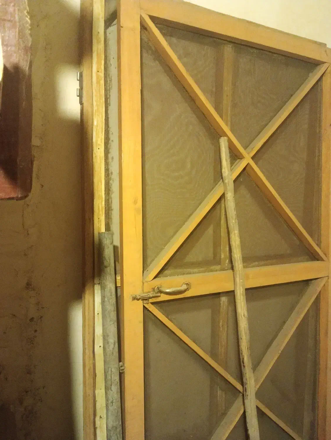 فروش دو عدد درب توری|مصالح و تجهیزات ساختمان|کیار, |دیوار