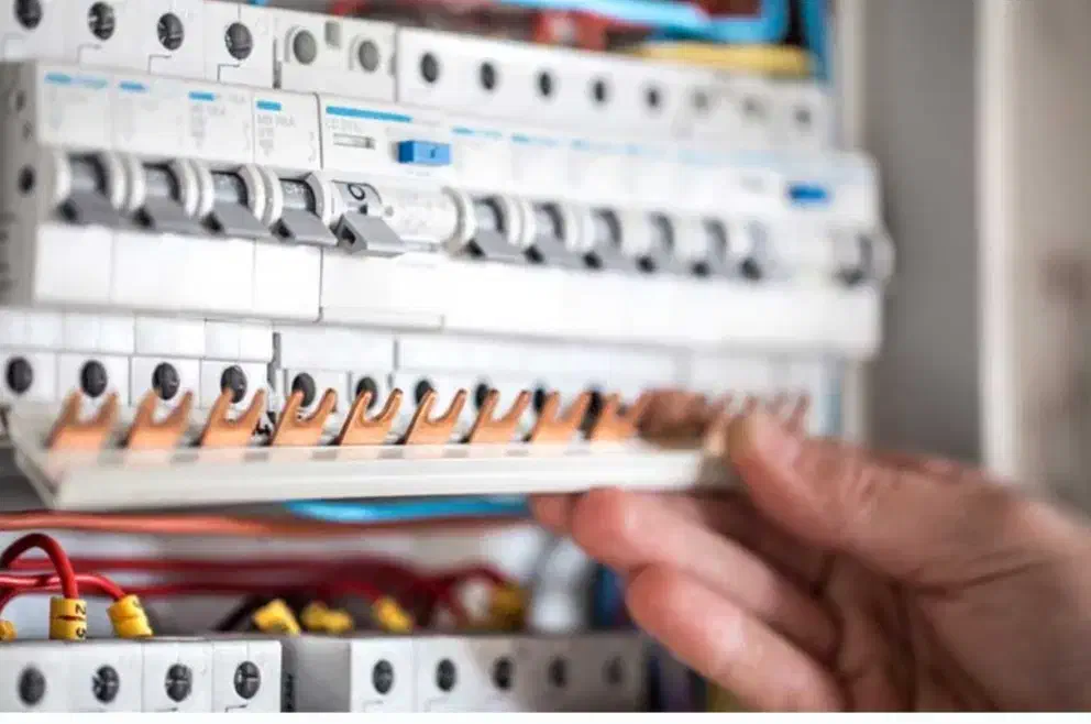 برقکار صنعتی|خدمات پیشه و مهارت|اصفهان, قهجاورستان|دیوار