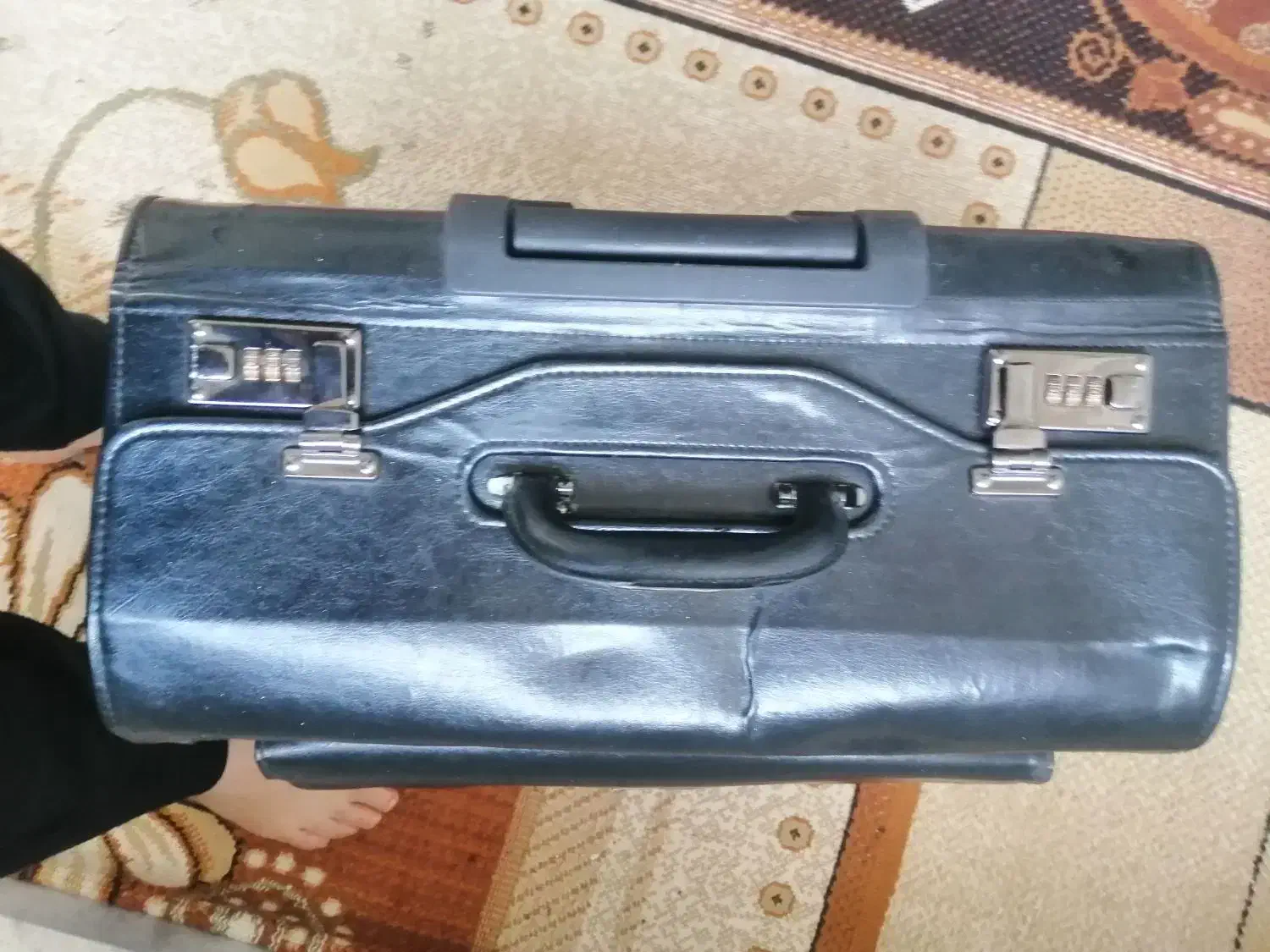 کیف خلبانی چرخ دار چرم|کیف، کفش، کمربند|اندیشه, اندیشه فاز ۴|دیوار