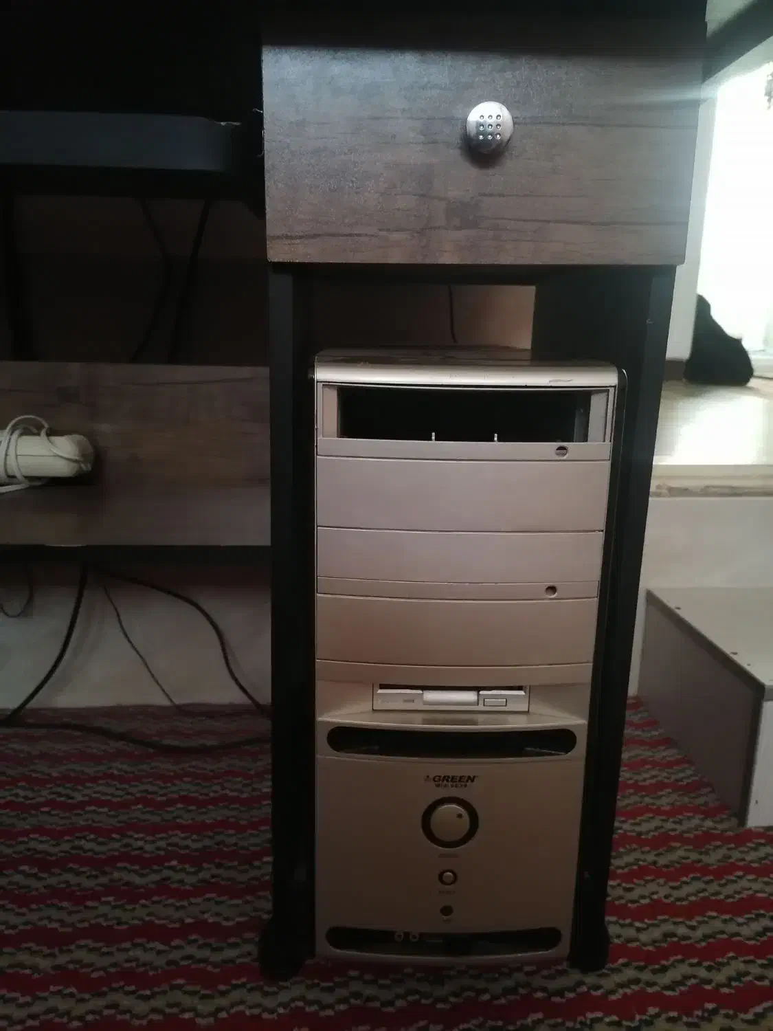 کامپیوتر|رایانه رومیزی|همدان, |دیوار