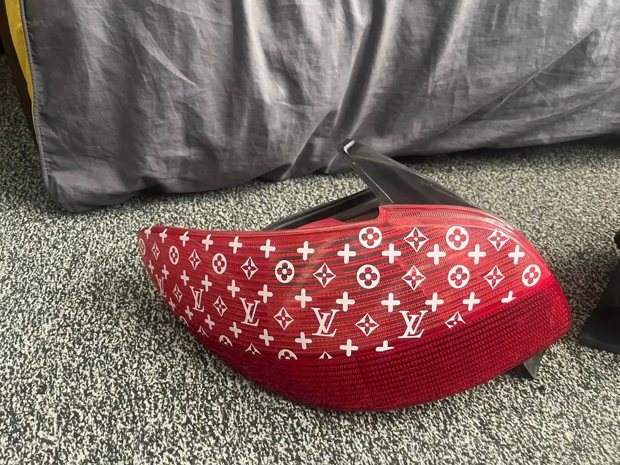 چراغ اسپرت ۲۰۶ کپسول پنوماتیک|قطعات یدکی و لوازم جانبی|هشتگرد, فاز ۲ مهستان|دیوار