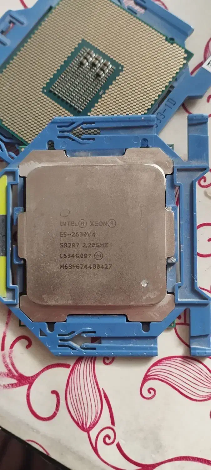 دوعدد سی‌پی‌یو سرور (CPU)|قطعات و لوازم جانبی رایانه|شهریار, اسکمان|دیوار