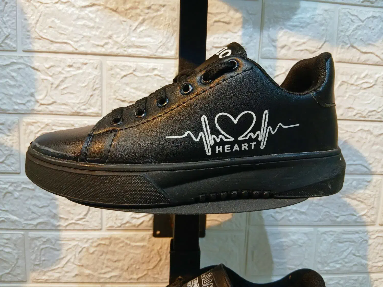 کفش اسپرت ۳۷ تا ۴۰ فقط ۲۹۰ تومان|کیف، کفش، کمربند|جهرم, |دیوار