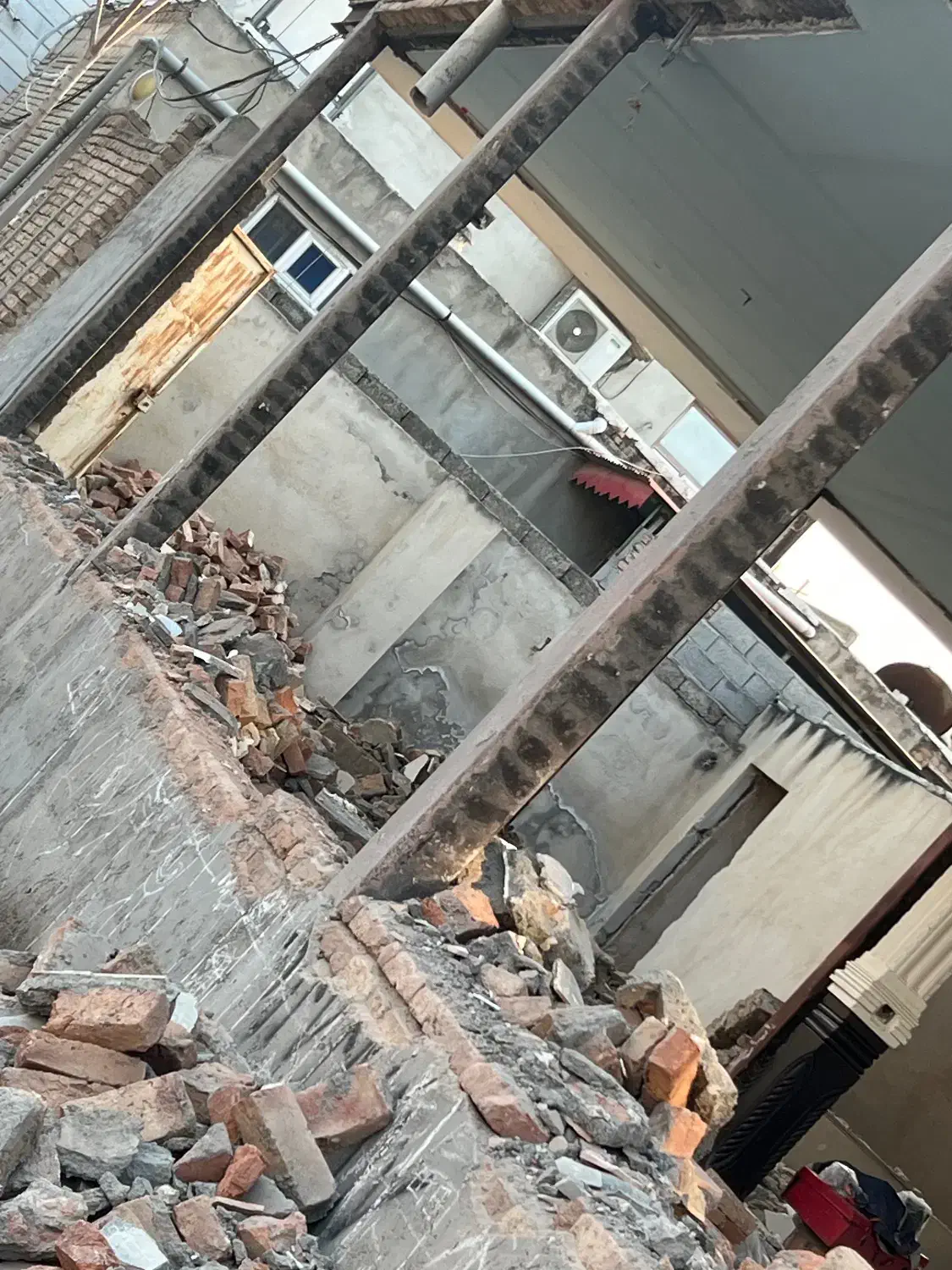 قوطی و تیراهن ۱۶و۱۴و۱۲خانه تخریب شده|مصالح و تجهیزات ساختمان|پارسآباد, |دیوار