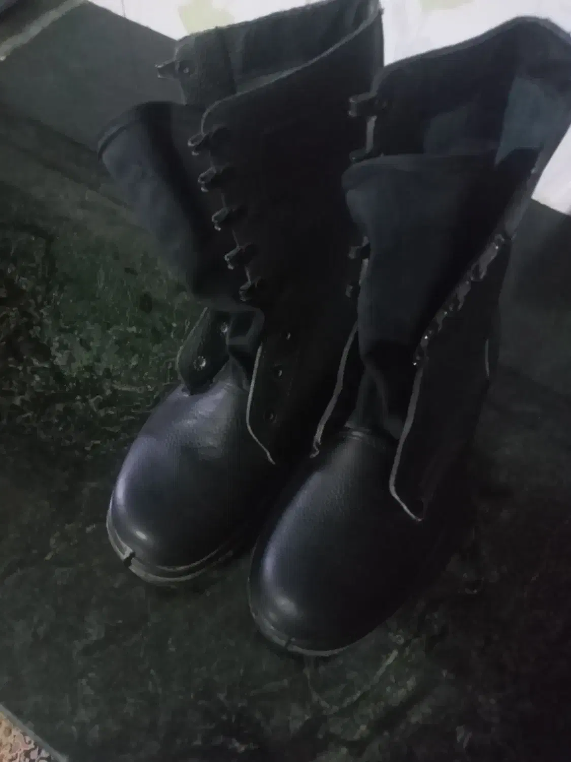 یک جفت پوتین ۴۳ نونو|کیف، کفش، کمربند|زابل, |دیوار