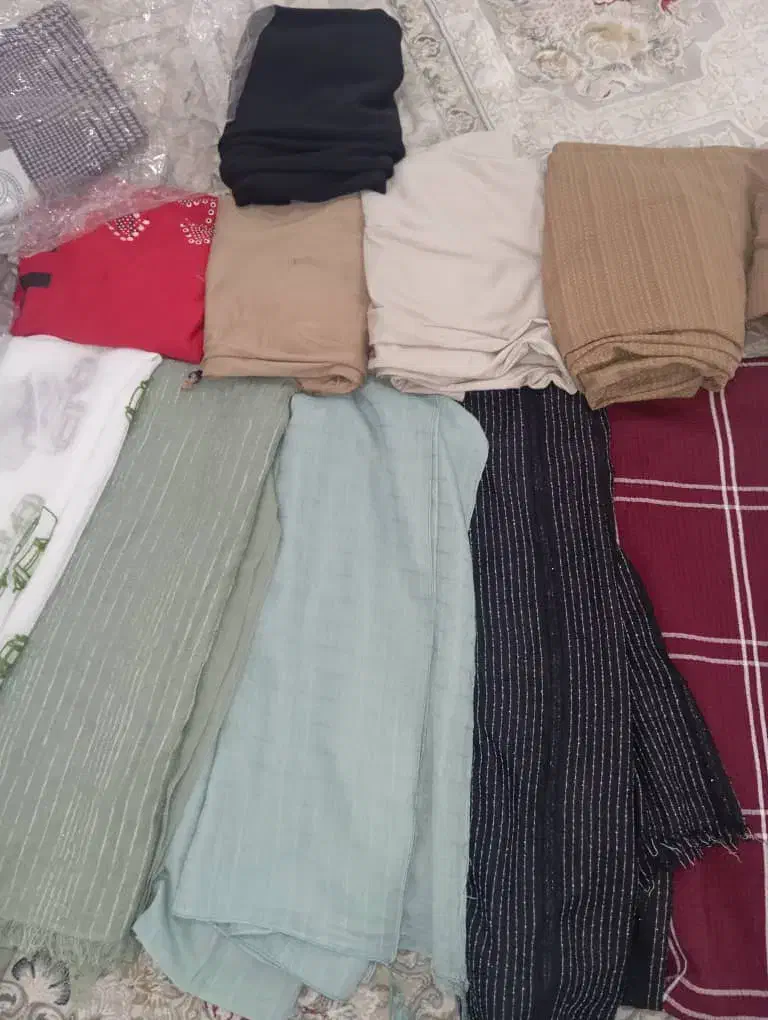 فروش انواع شال ،روسری و...|لباس|برازجان, |دیوار