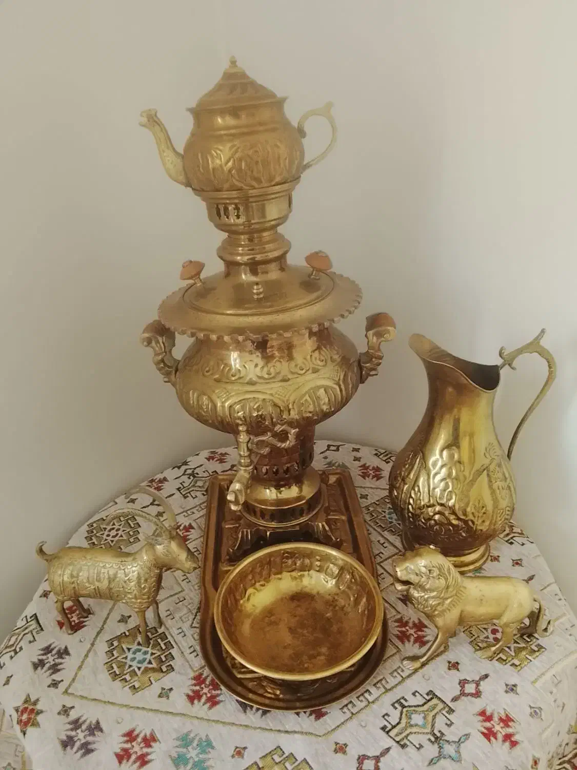 بوفه زیر تلویزیونی و سماور زغالی|بوفه، ویترین، کنسول|باغستان, |دیوار