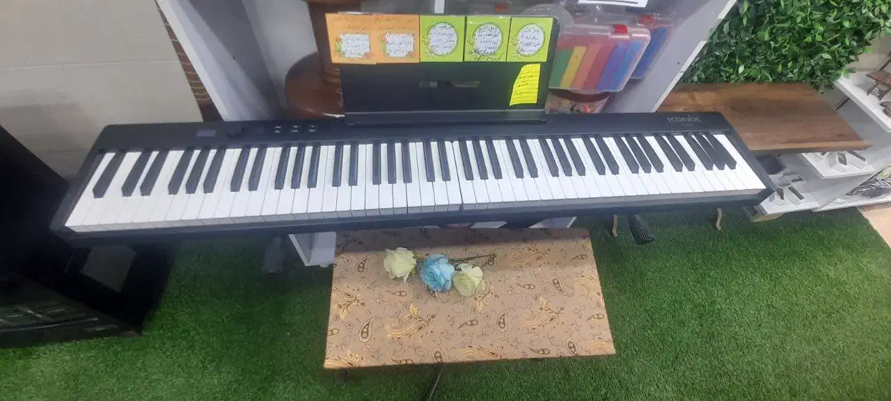 پیانو|پیانو، کیبورد، آکاردئون|ساوه, |دیوار