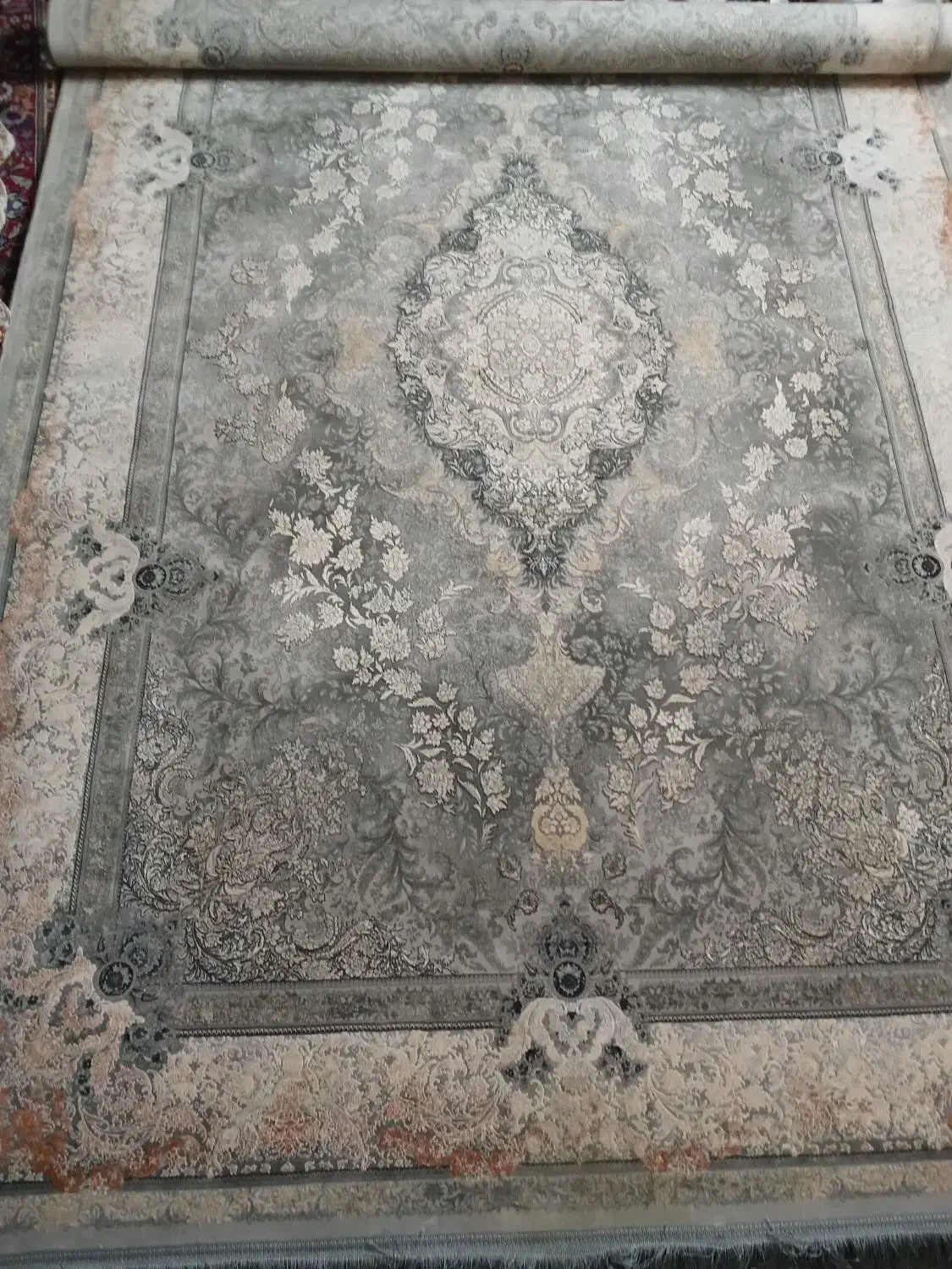 فرش ۶ متری ۱۲۰۰ شانه ماشینی برجسته|فرش|تهران, سلیمانی|دیوار