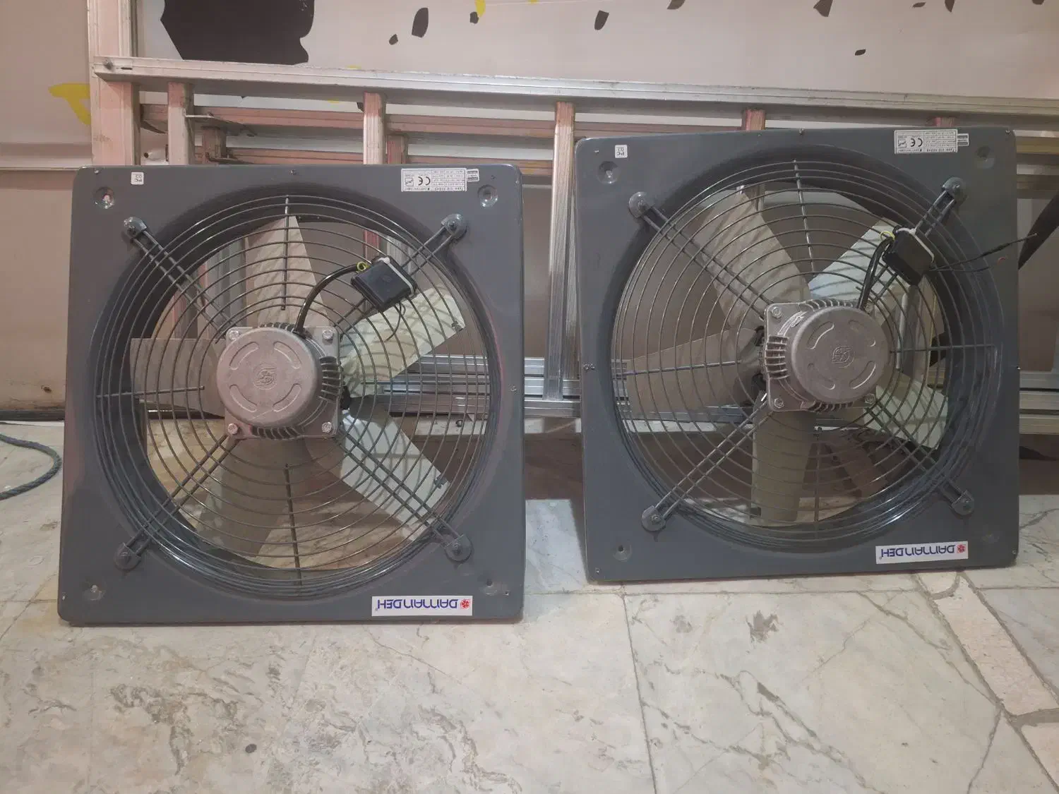 فن دهنه ۶۰ مارک دمنده|پنکه و تصفیهکنندهٔ هوا|کرمانشاه, |دیوار