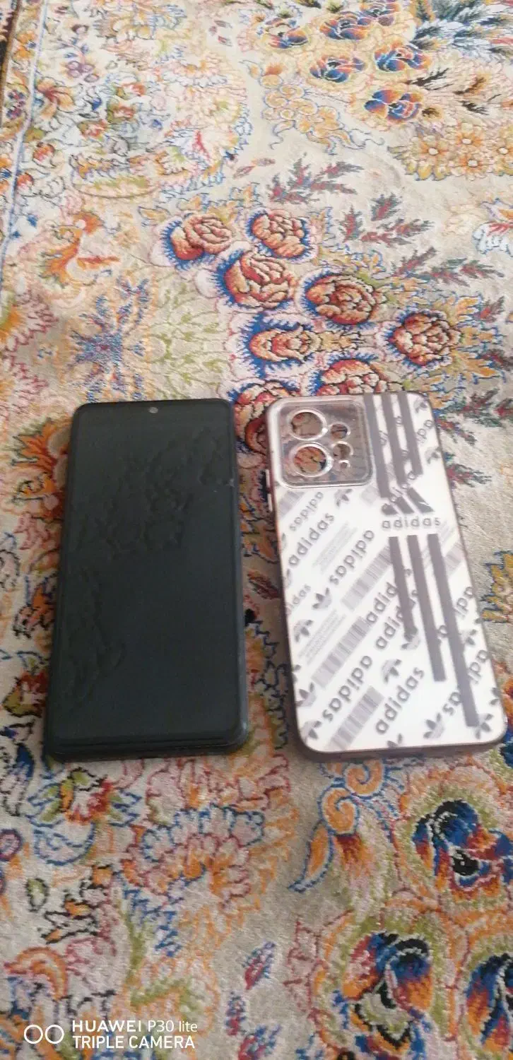 شیامی نوت ۱۲|موبایل|اصفهان, باغ فدک|دیوار