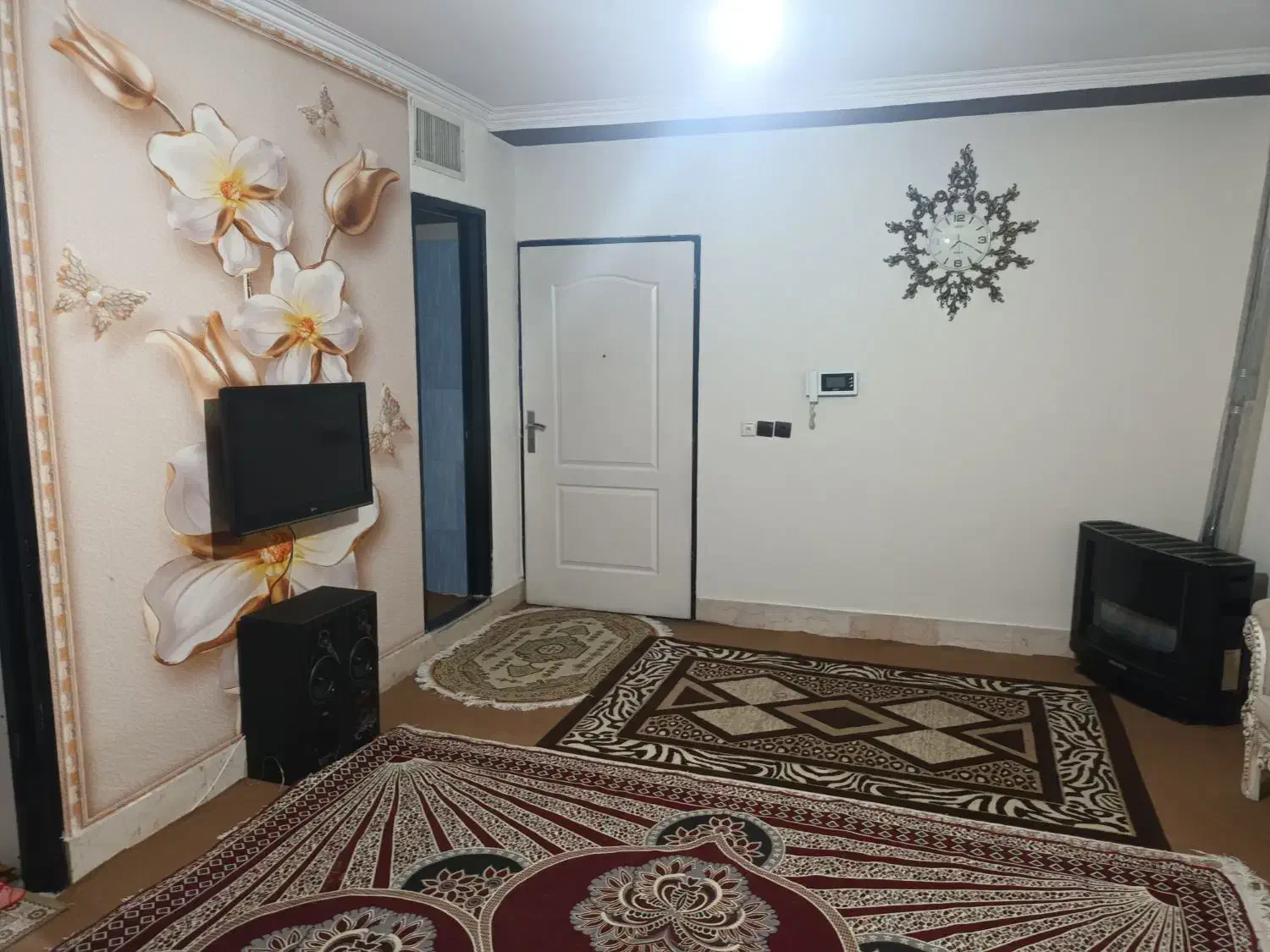 معاوضه یک باب اپارتمان در کرج با یک خانه در میانه|فروش آپارتمان|میانه, |دیوار