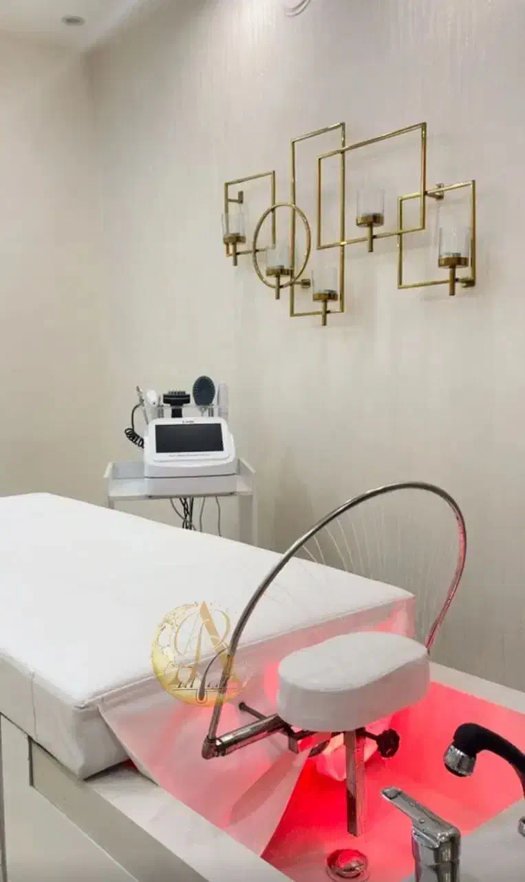 فروش تخت اسکراپ اسکالپ فشیال ماساژ اقساطی|آرایشگاه و سالن‌های زیبایی|اصفهان, باغ زرشک|دیوار