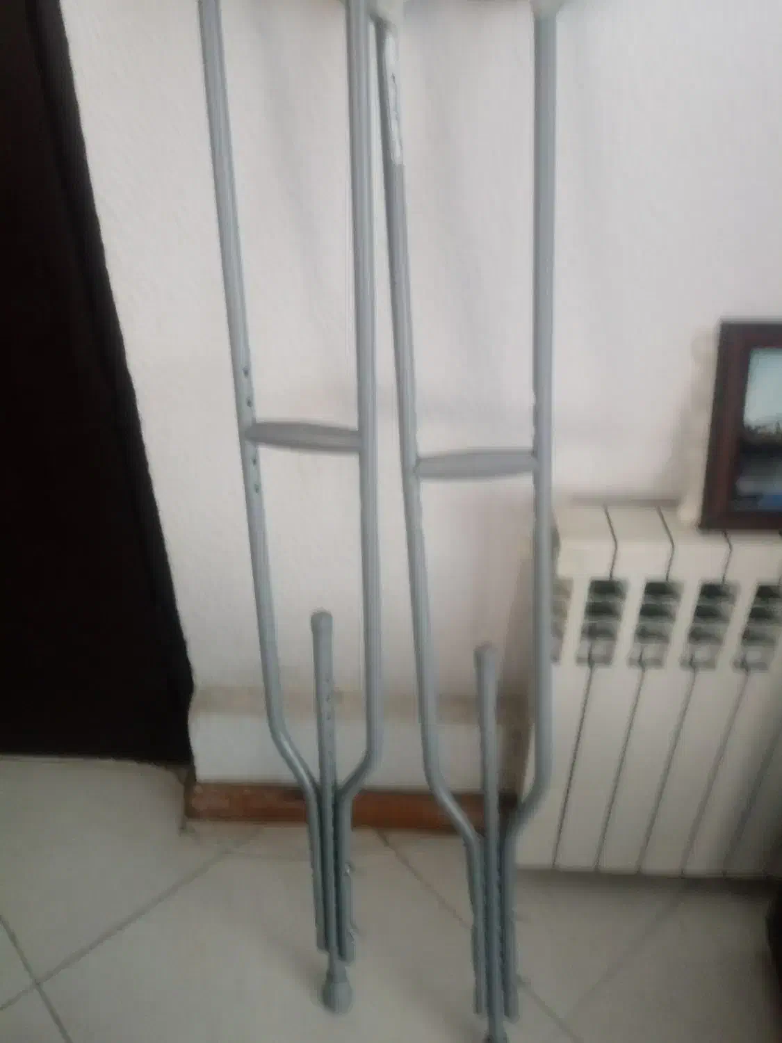 عصای مخصوص شکستگی پا|پزشکی|بابلسر, |دیوار