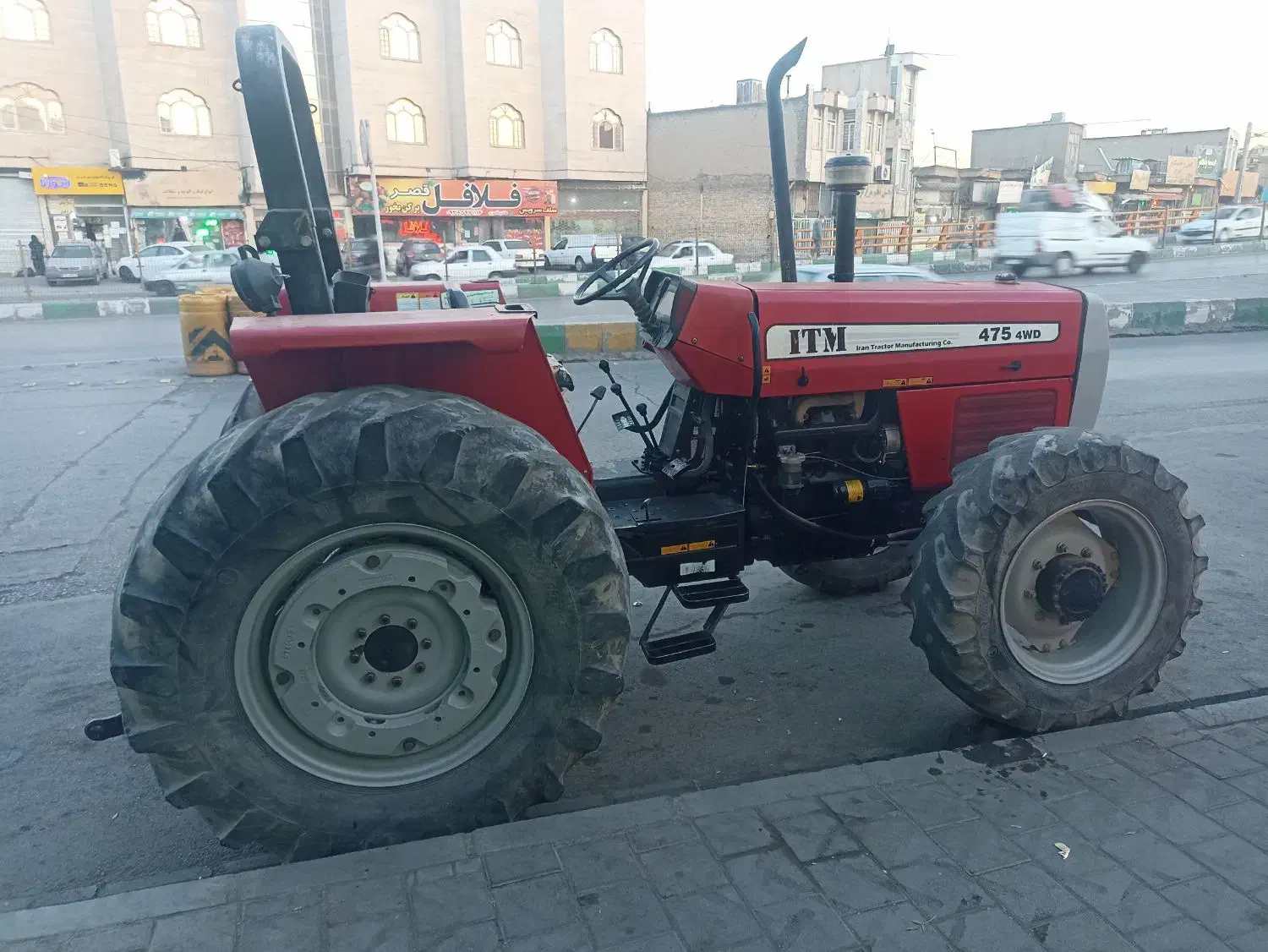 تراکتور ۴۷۵ جفت دیفرانسیل مدل ۹۹ پمپ کوچیک|خودرو سنگین|مشهد, قائم|دیوار