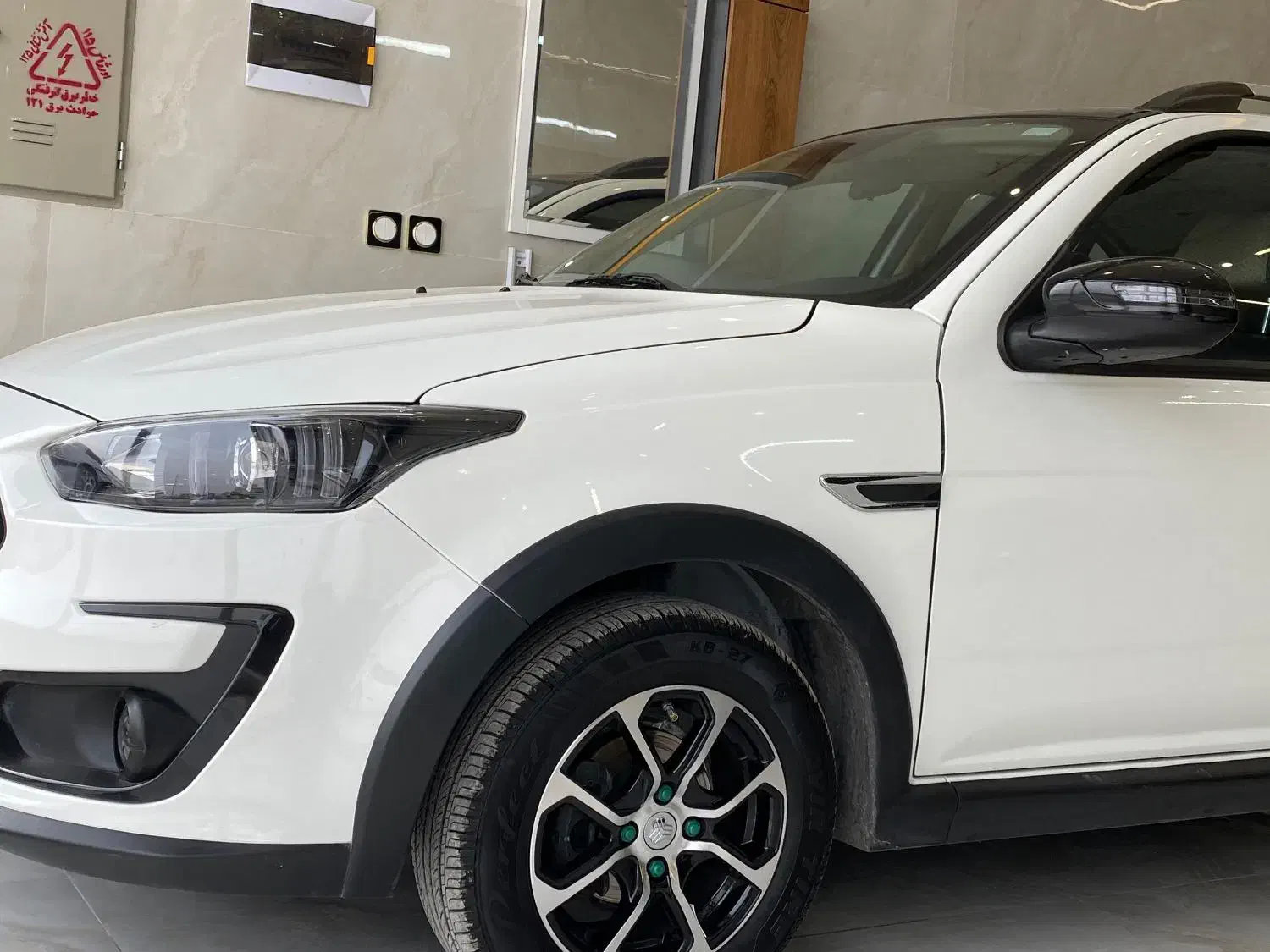 فروش ماشین ( اطلسg)  1404 بدون نقطه و توضیح بیشتر|خودرو سواری و وانت|نجف‌آباد, ویلاشهر|دیوار