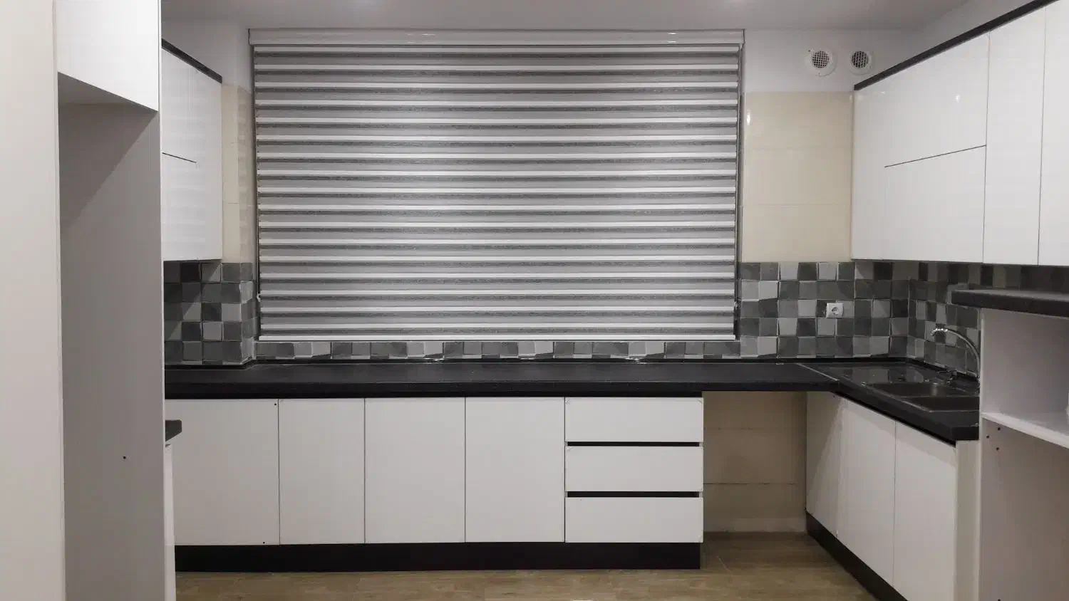 پرده زبرا|پرده، رانر، رومیزی|تهران, منیریه|دیوار