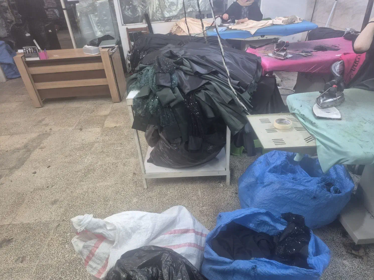 کارگر ساده خانم|استخدام صنعتی، فنی، مهندسی|قیامدشت - خاورشهر, |دیوار