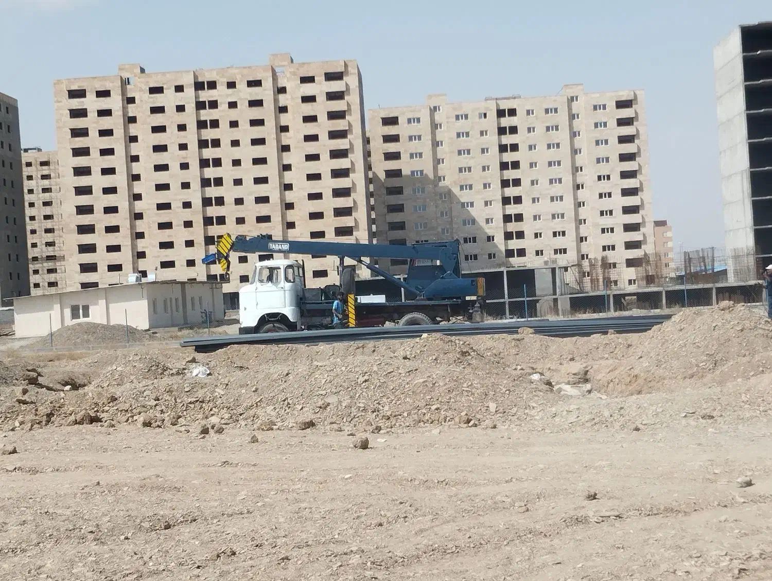 جرثقیل 7تن و 20 تن. دکل بلند..|خدمات حمل و نقل|گلبهار, شهر جدید گلبهار|دیوار