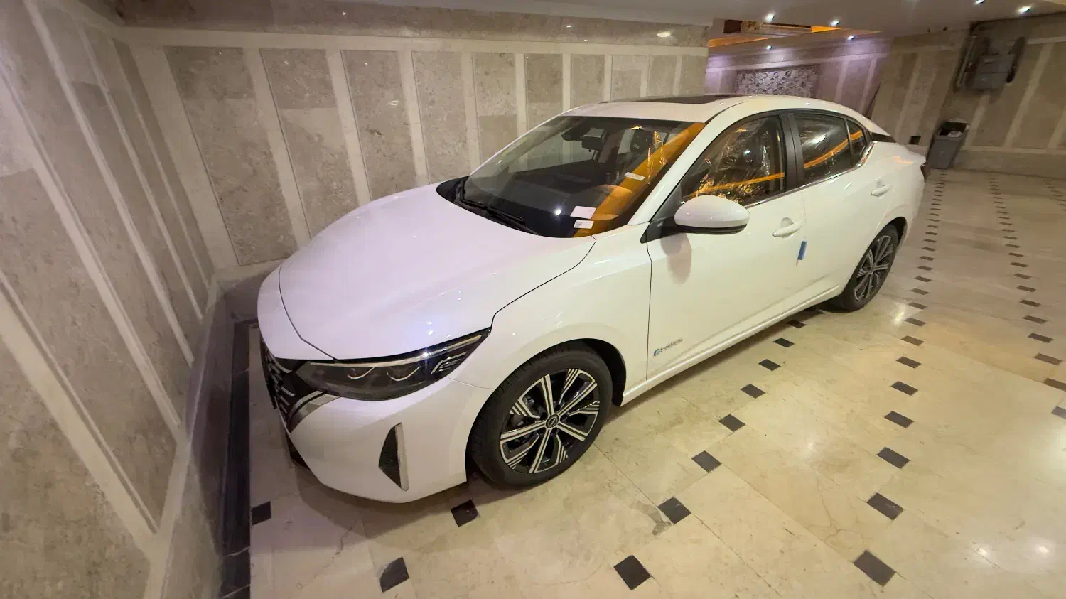 نیسان سیلفی ۲۰۲۵|خودرو سواری و وانت|تهران, شهرک الهیه غرب|دیوار