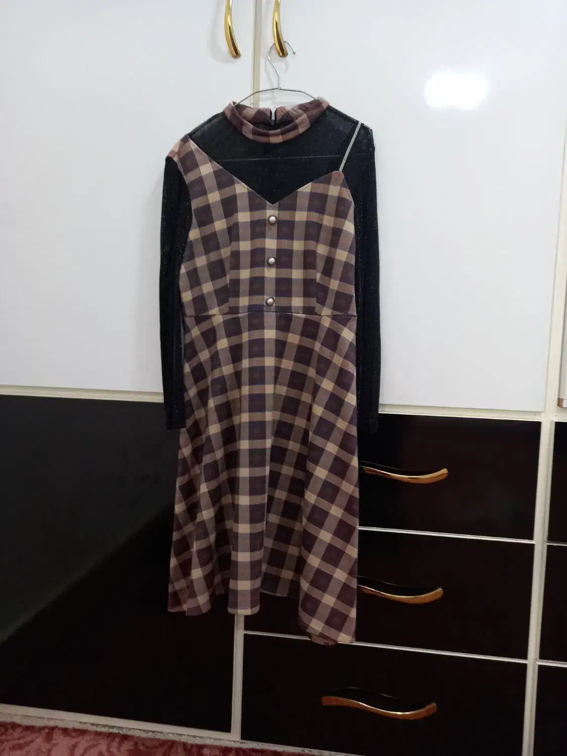 سرافون مجلسی|لباس|قیدار, |دیوار