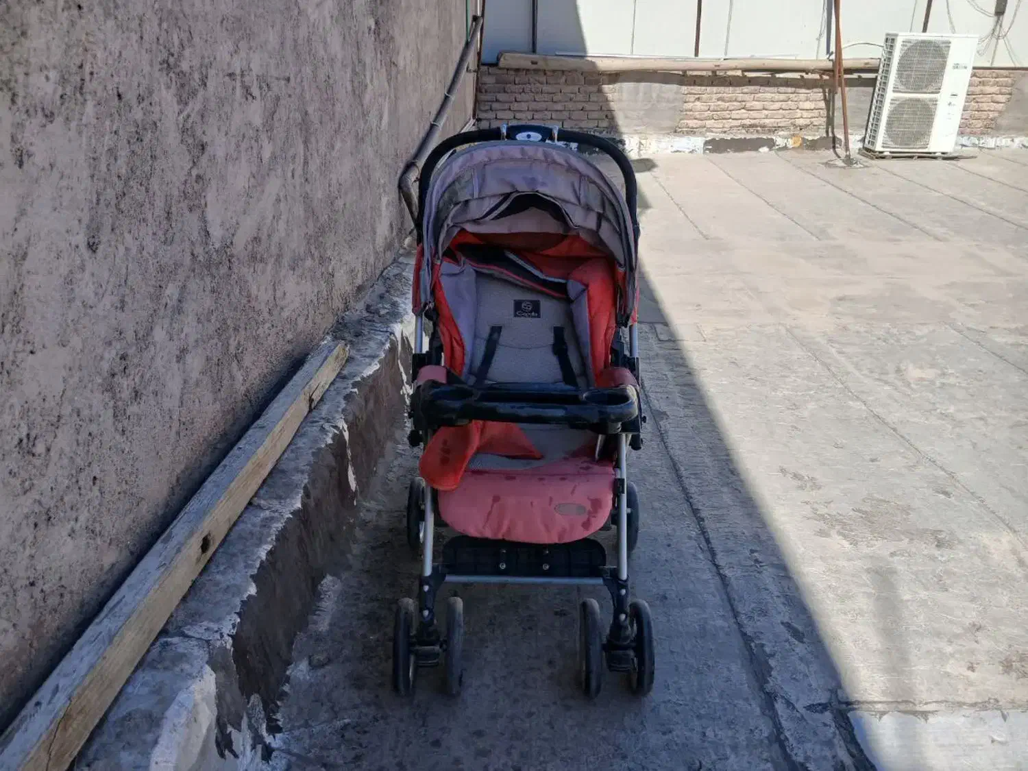 کالسکه کودک|کالسکه و لوازم جانبی|قم, باغ کرباسی|دیوار