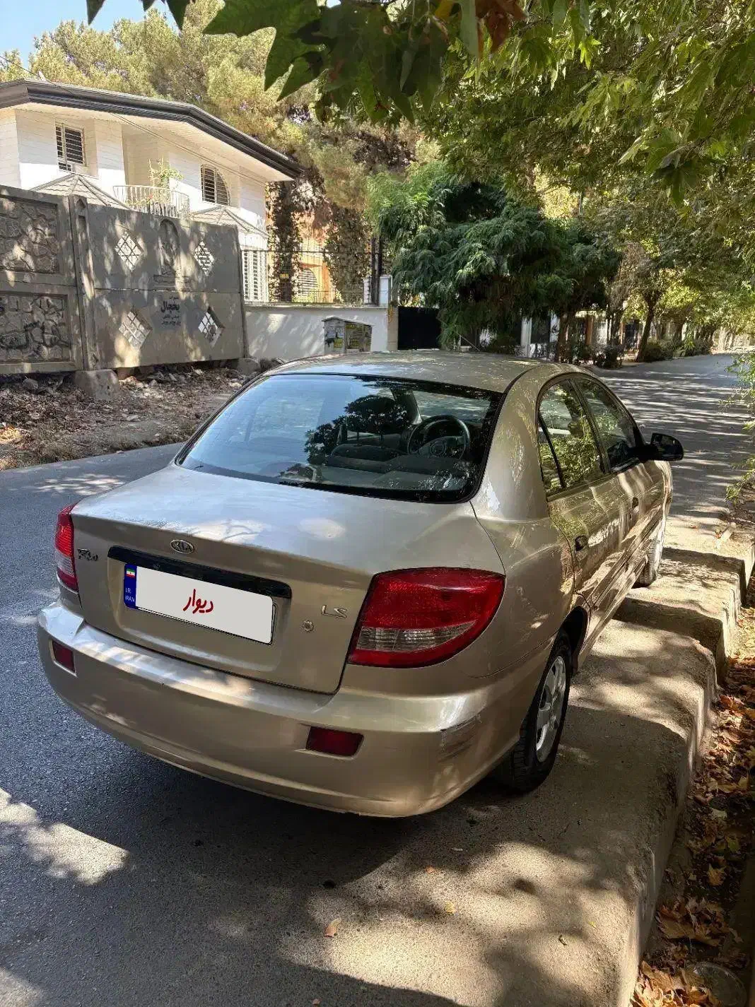 ریو ۸۸ دو لکه رنگ|خودرو سواری و وانت|کرج, فاز ۴ مهرشهر|دیوار