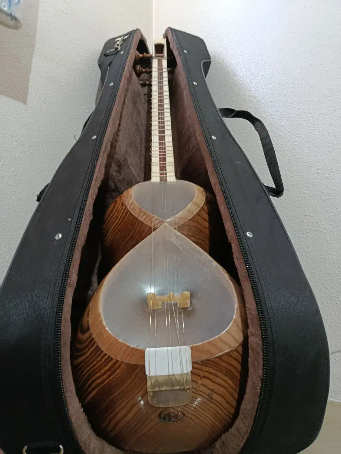 تار|سازهای سنتی|شاهینشهر, شهرک میلاد|دیوار