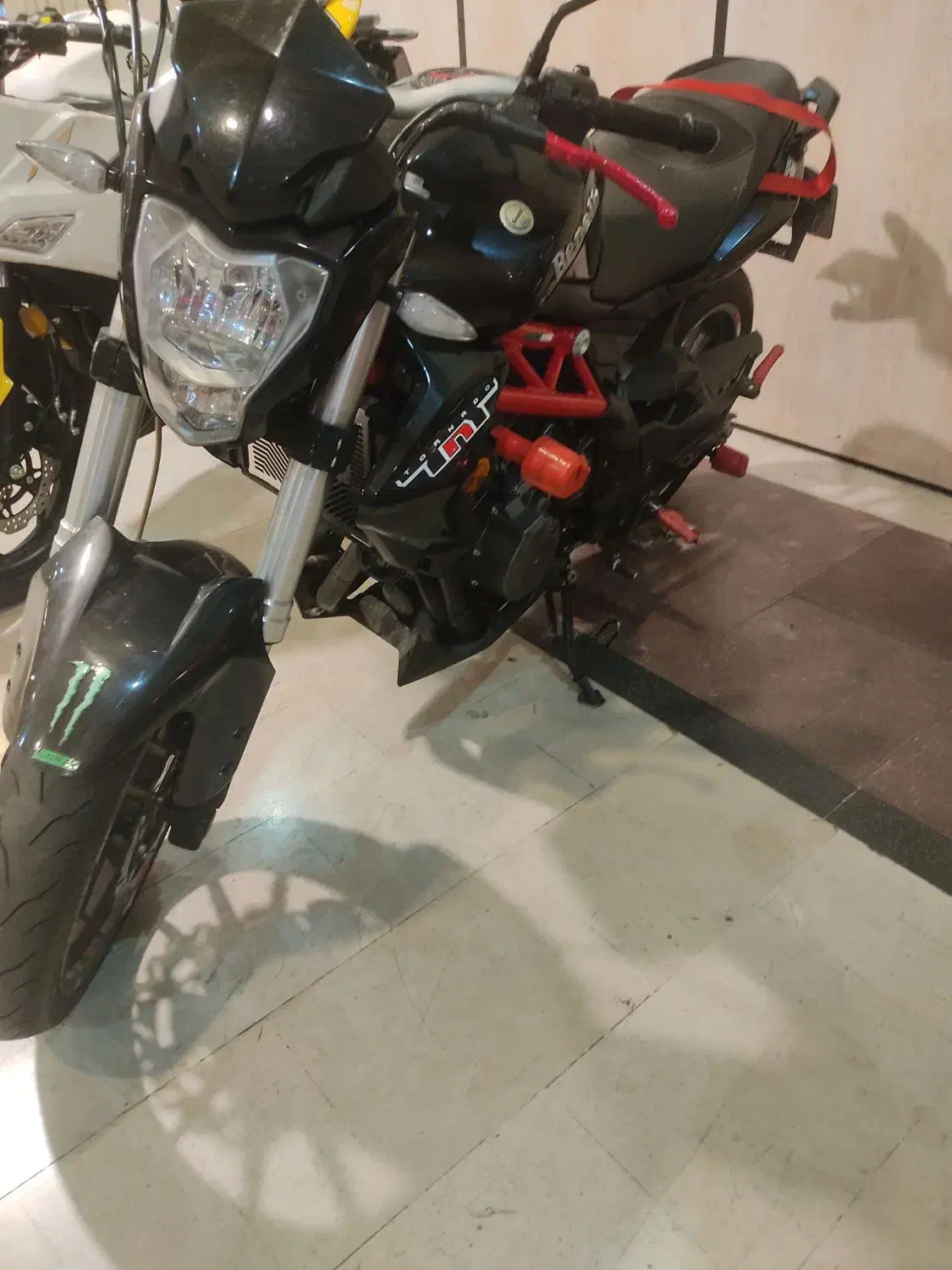 بنلی ۳۰۰ دوسیلندر|موتورسیکلت|تهران, جنت‌آباد جنوبی|دیوار