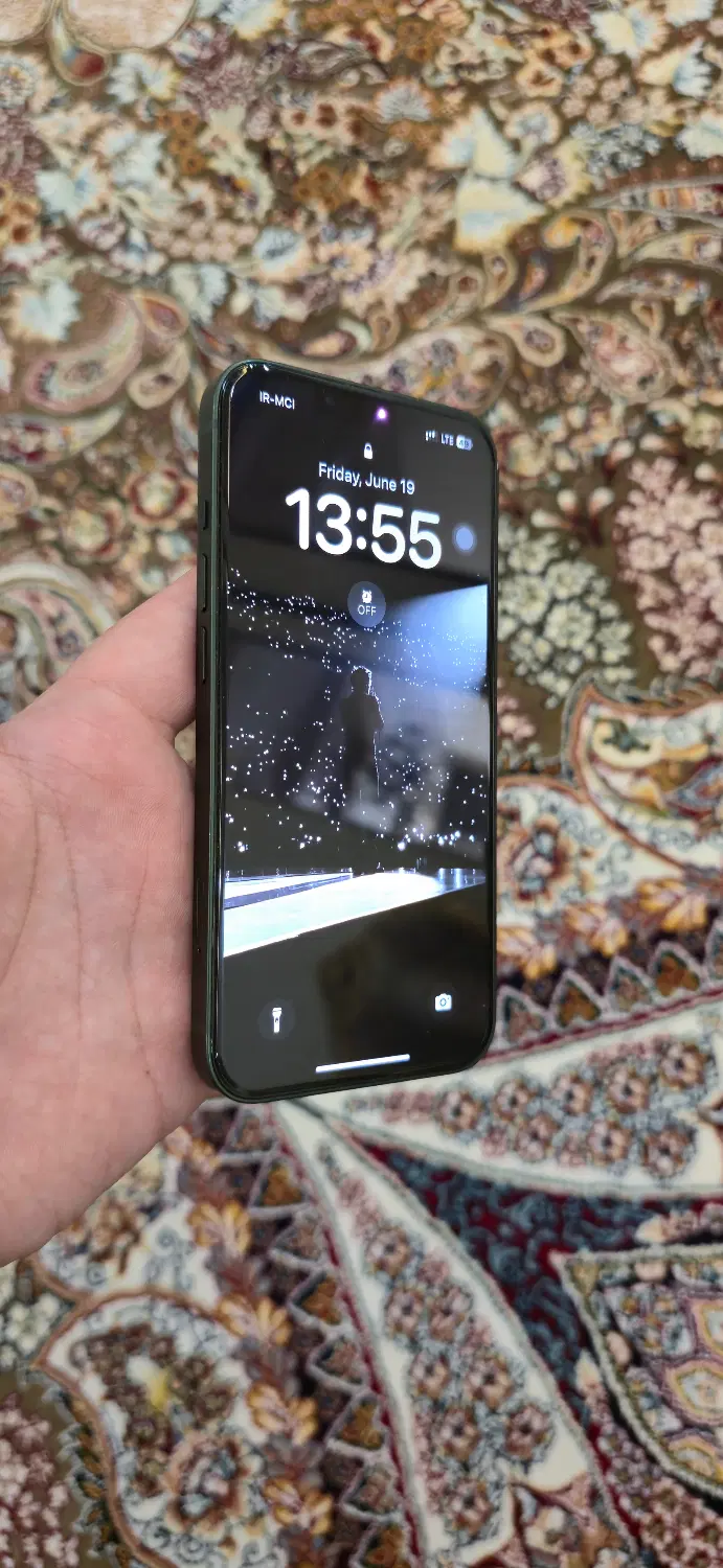 iPhone 13 green-|موبایل|مشهد, عنصری|دیوار