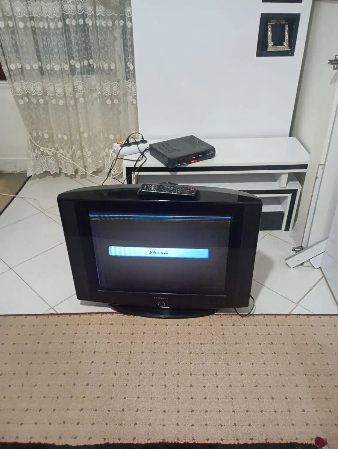 تلویزیون ۲۸ اینچ|تلویزیون و پروژکتور|قدس, شهر‌قدس|دیوار